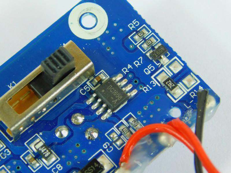 The unidentifiable DC1608 IC